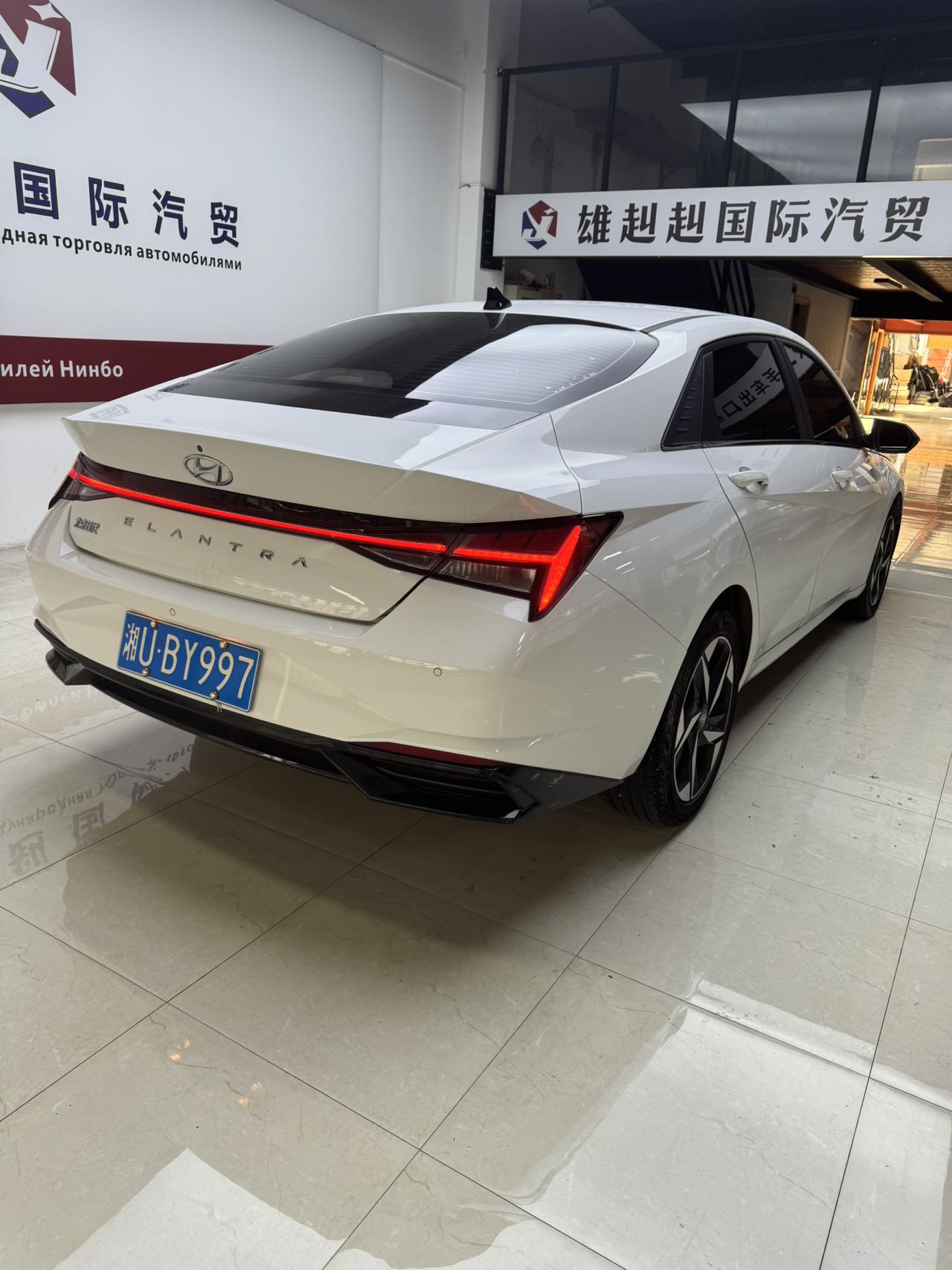 2022款伊兰特尊贵
