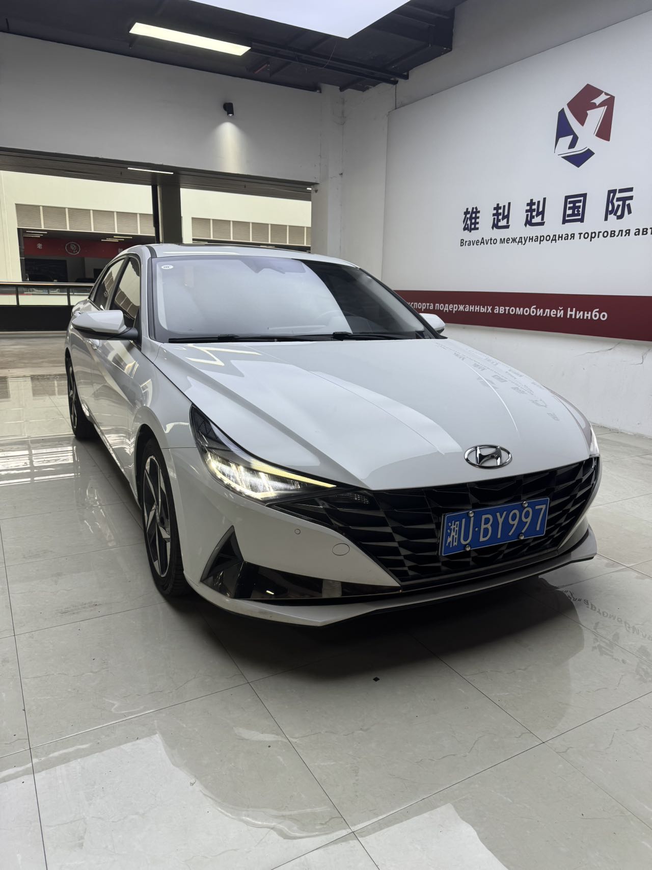 2022款伊兰特尊贵