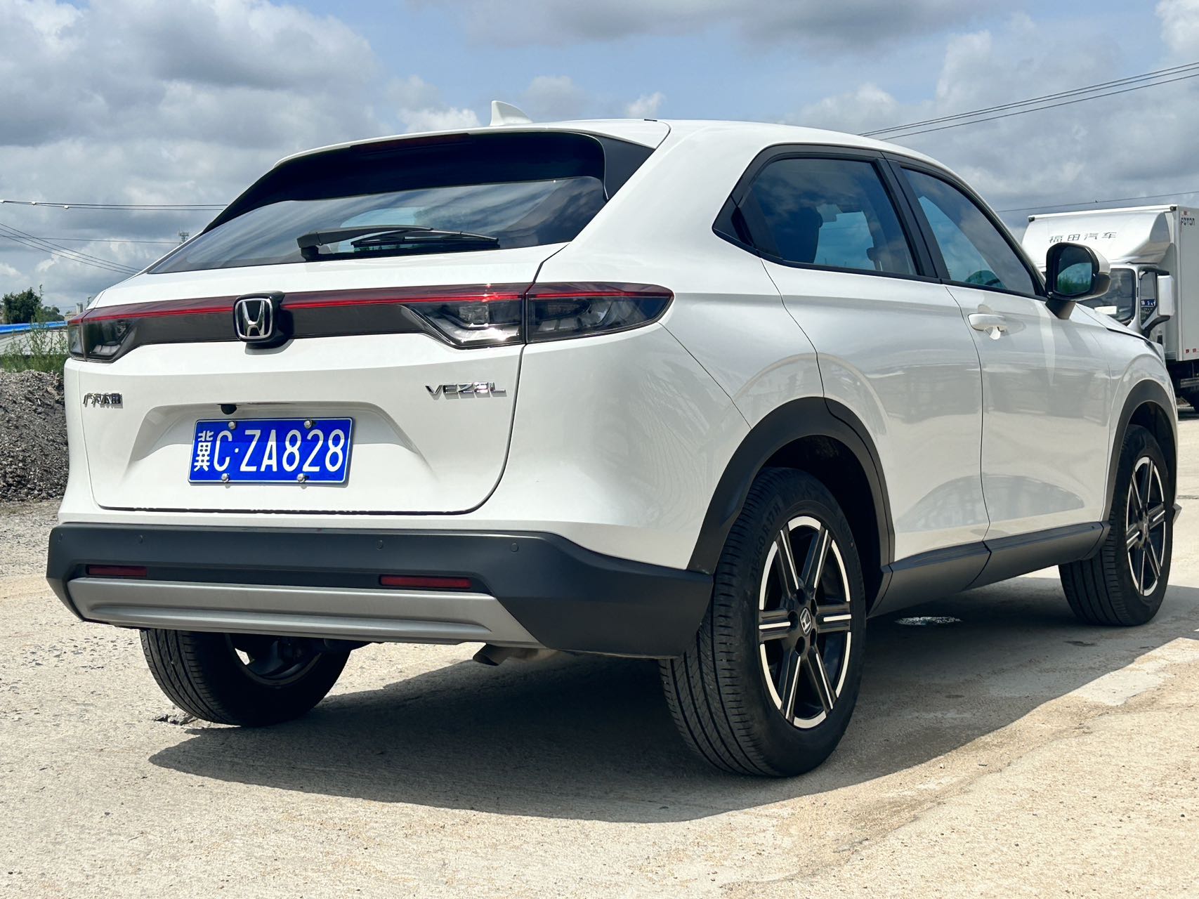 2023款本田缤智1.5L精英版