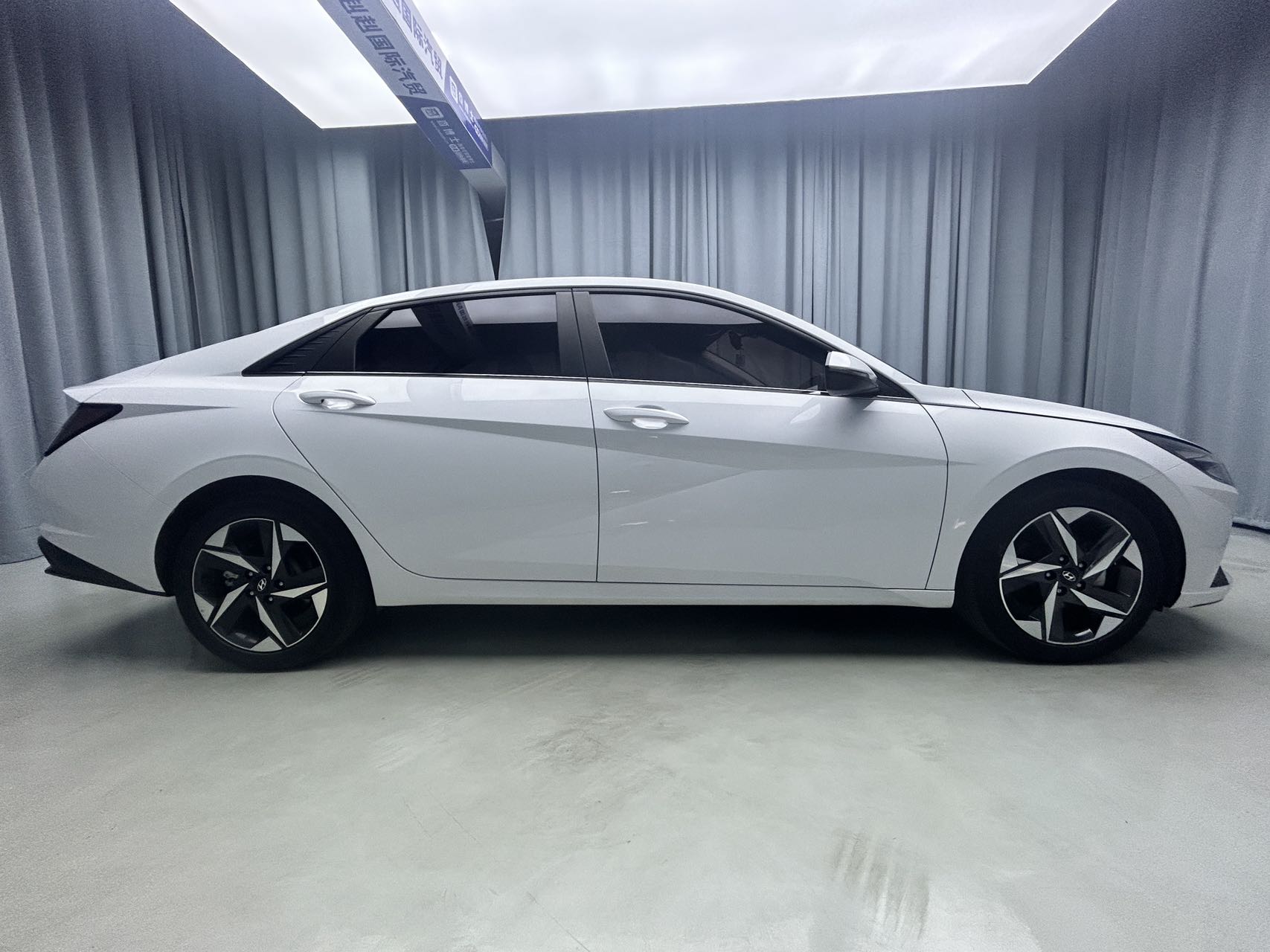2022款伊兰特精英版