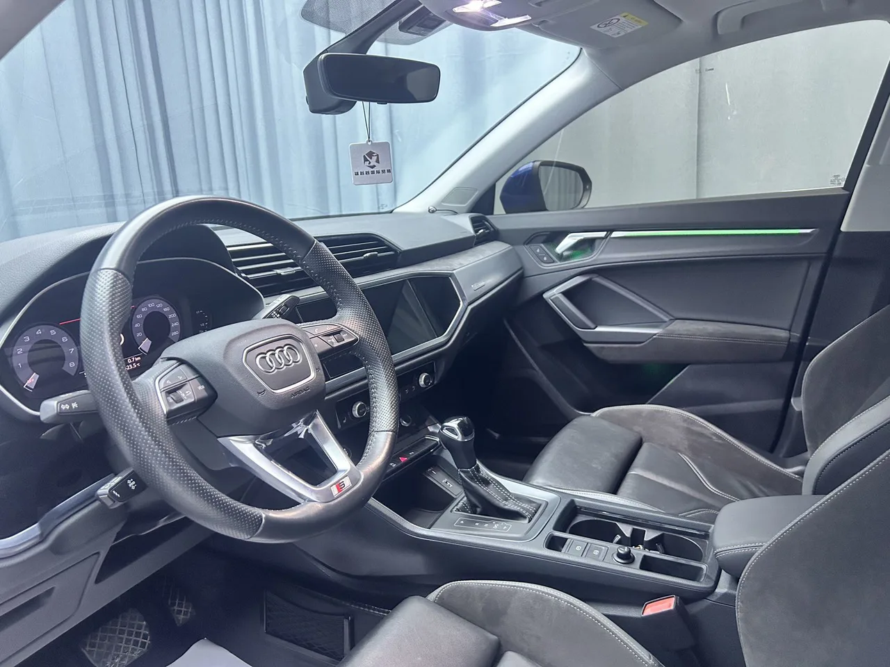 2020款 奥迪 Q3 Sport back 进取型