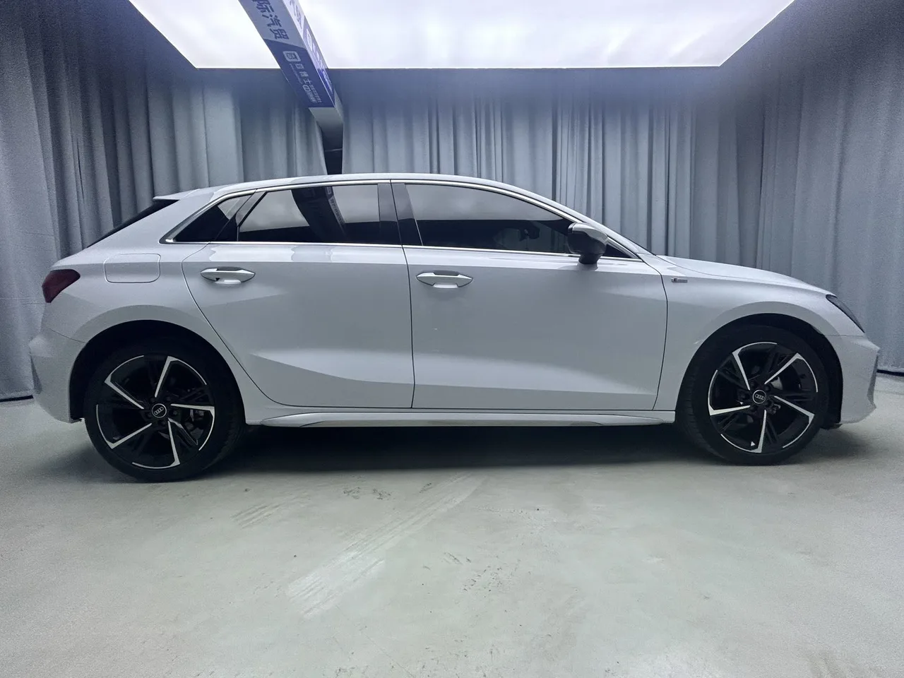2023款 奥迪 A3 Sportback 时尚运动版