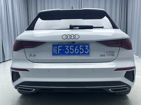 2023款 奥迪 A3 Sportback 时尚运动版