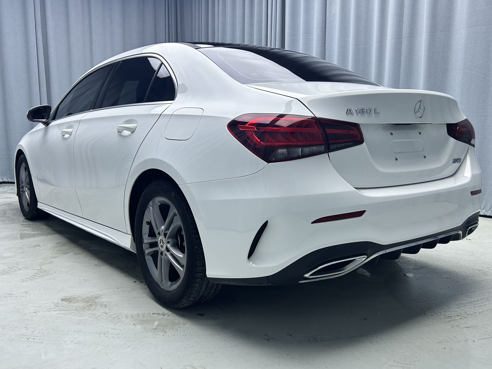 2022款奔驰A180L改款