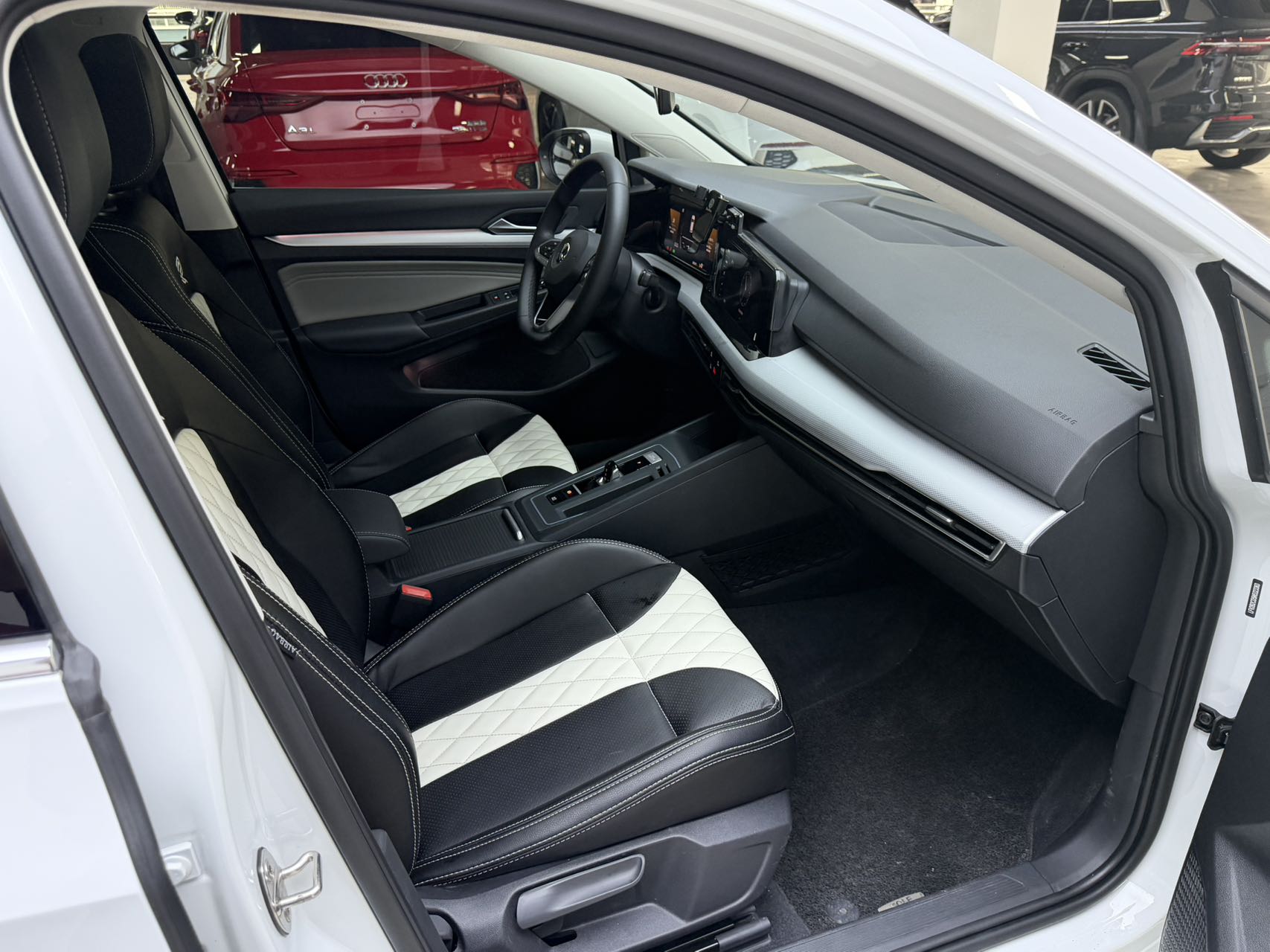 高尔夫2023款 280TSI DSG Pro