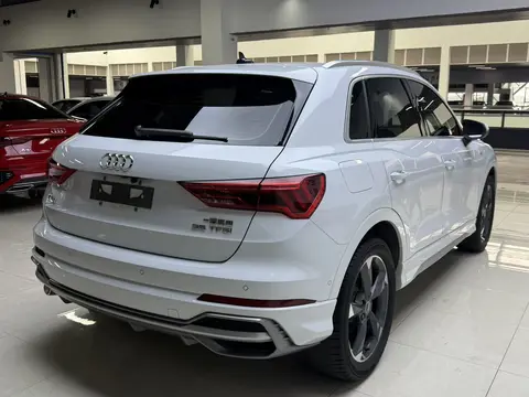 2022款 奥迪 Q3 时尚动感