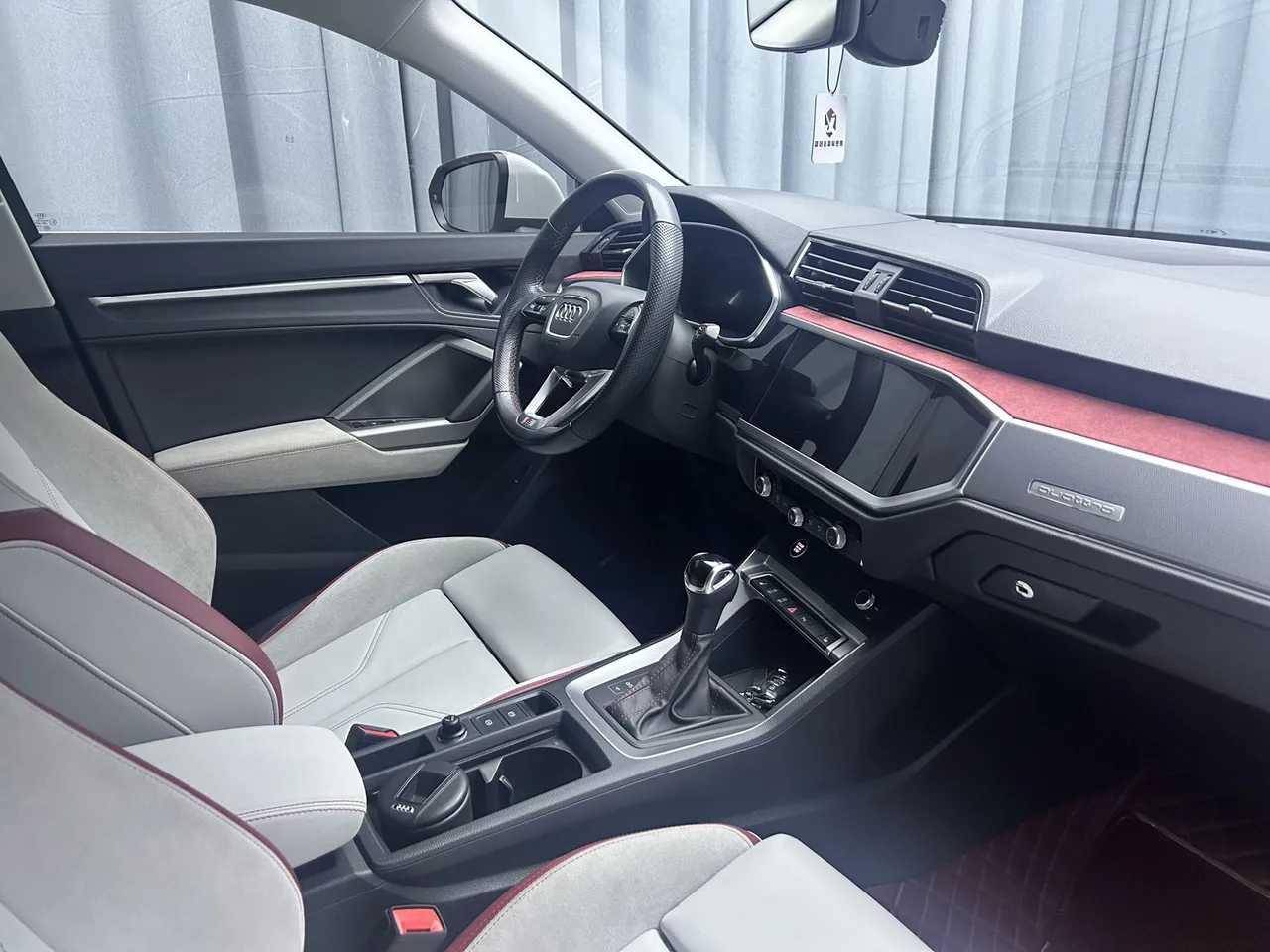 2022款 奥迪 Q3 Sportback 进取型