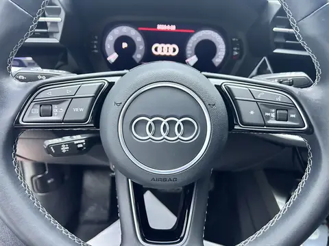 2022款 奥迪 A3 Sportback 时尚运动版