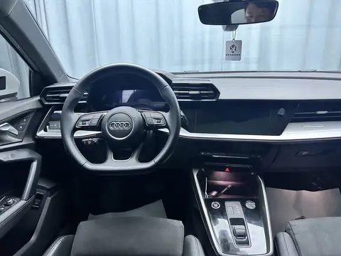 2023款 奥迪 A3 改款 Sportback 豪华运动
