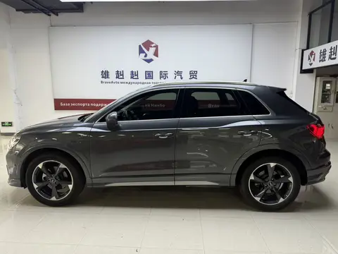 2023款 奥迪 Q3 时尚动感