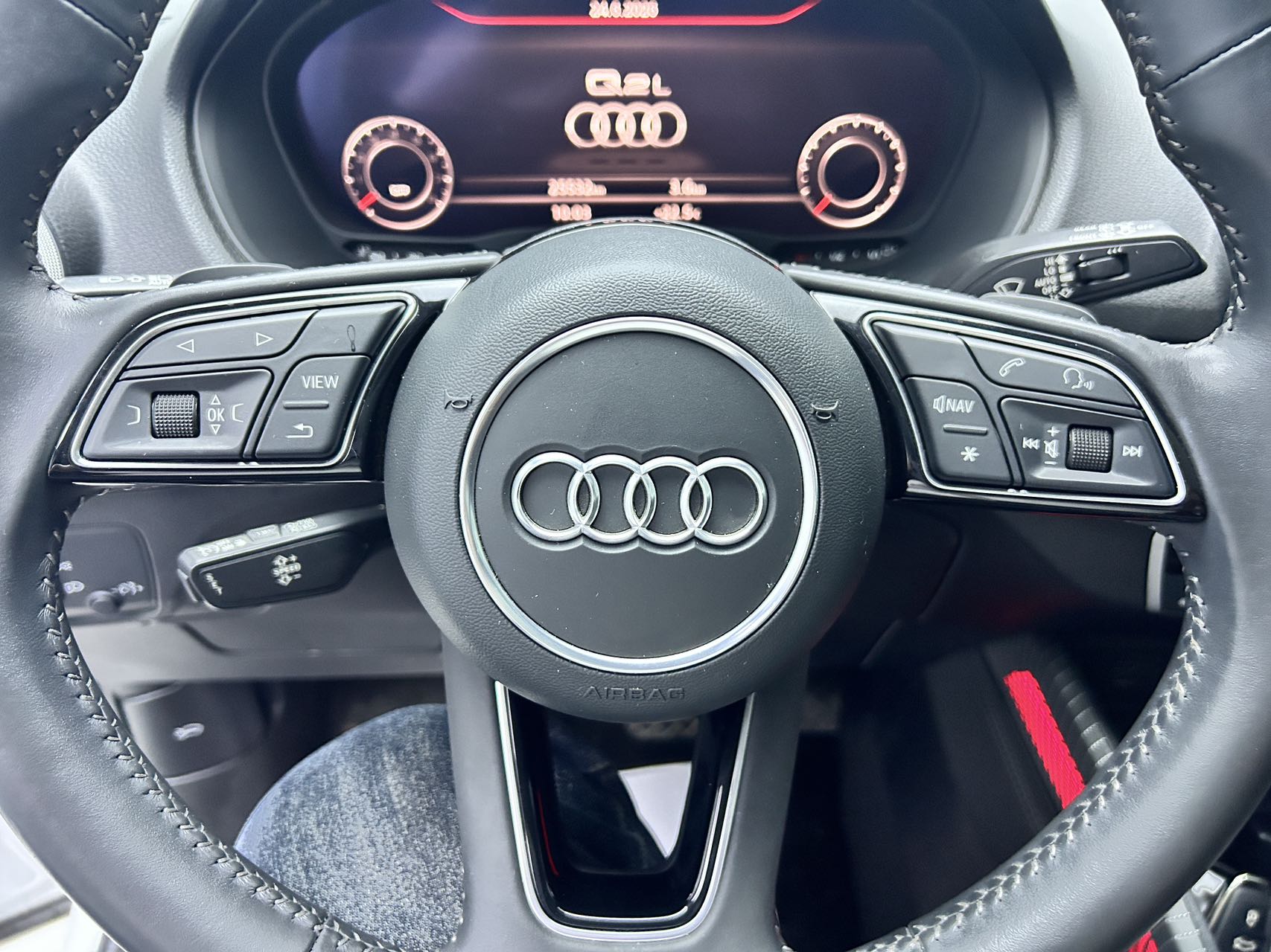 2022款 奥迪Q2L 35 TFSI 豪华致雅