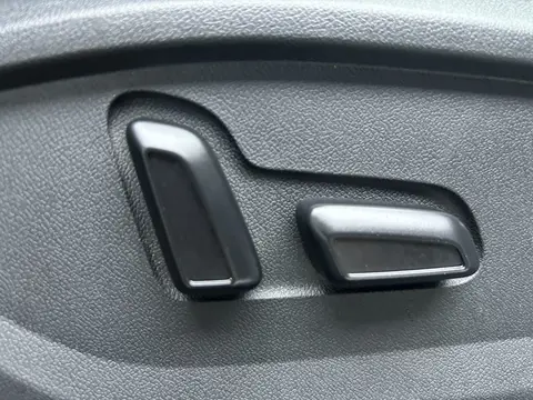 2022款 奥迪 Q2L 35 TFSI 豪华致雅