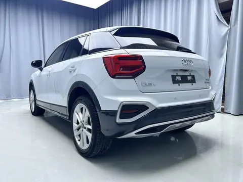 2022款 奥迪 Q2L 35 TFSI 豪华致雅
