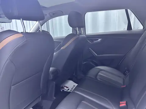 2022款 奥迪 Q2L 35 TFSI 豪华致雅