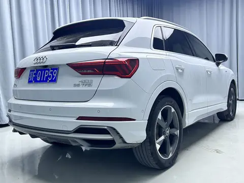 2022款 奥迪 Q3 时尚动感型
