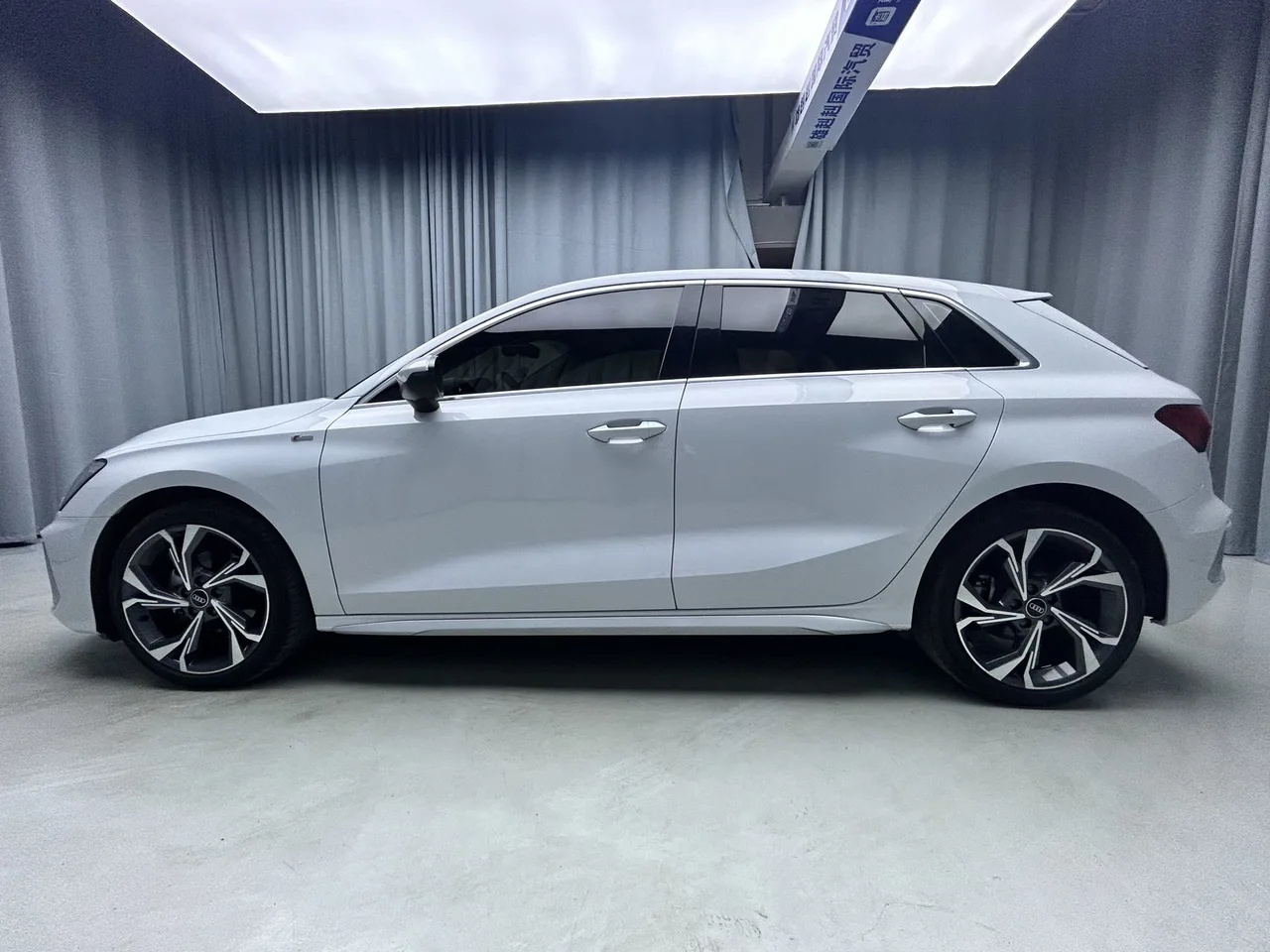 2023款 奥迪 A3 Sportback 时尚运动版