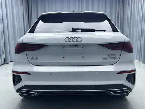 2023款 奥迪 A3 Sportback 时尚运动版