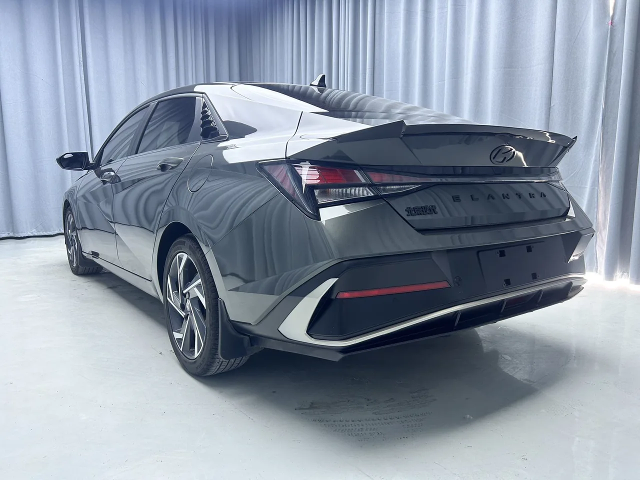 2023款 现代 伊兰特 精英版