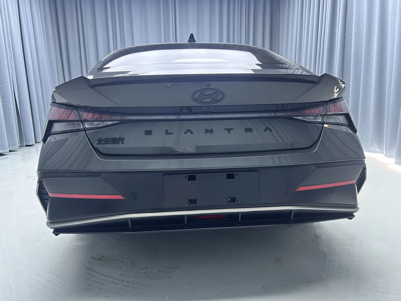 2023款 现代 伊兰特 精英版