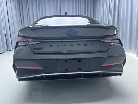 2023款 现代 伊兰特 精英版