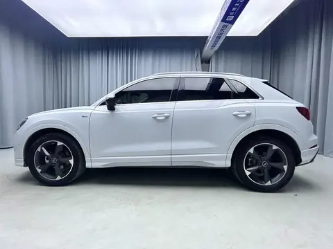 2022款 奥迪 Q3 时尚动感型