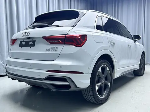 2022款 奥迪 Q3 时尚动感