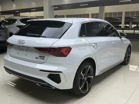 Audi A3 Sportback 2023 модельного года, версия «Стильный спорт»