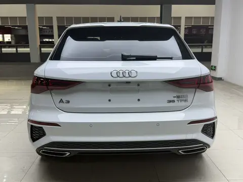 Audi A3 Sportback 2023 модельного года, версия «Стильный спорт»