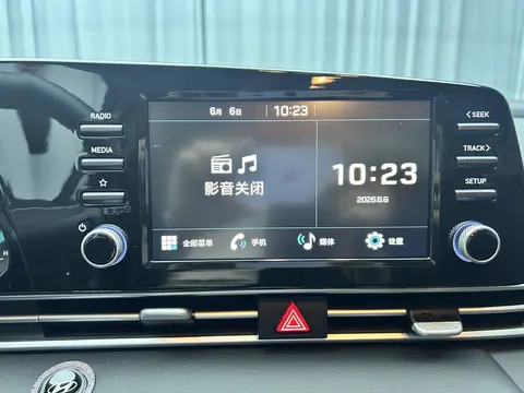 2023款 现代 伊兰特 精英