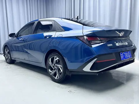2023款 现代 伊兰特 精英