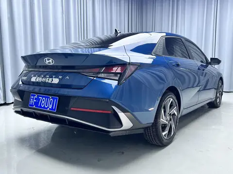 2023款 现代 伊兰特 精英