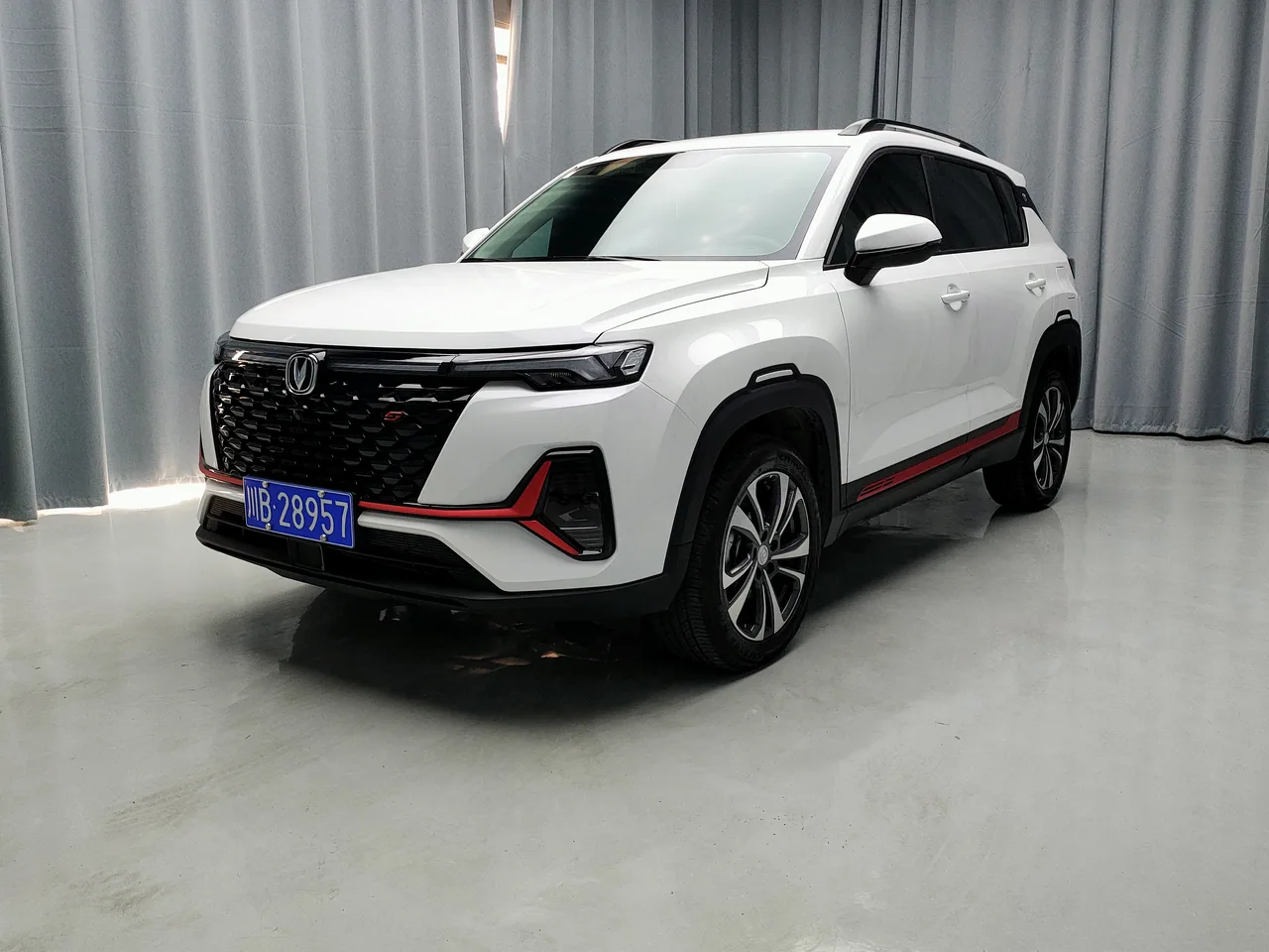 2022款 长安 CS35 PLUS 1.4T 改款 蓝鲸NE 豪华型 自动挡