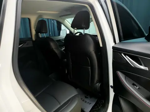 2022款 长安 CS35 PLUS 1.4T 改款 蓝鲸NE 豪华型 自动挡