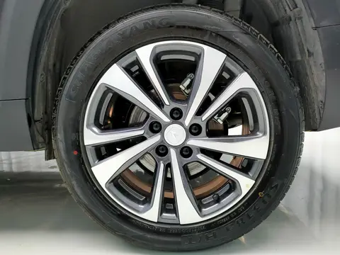 2022款 长安 CS35 PLUS 1.4T 改款 蓝鲸NE 豪华型 自动挡