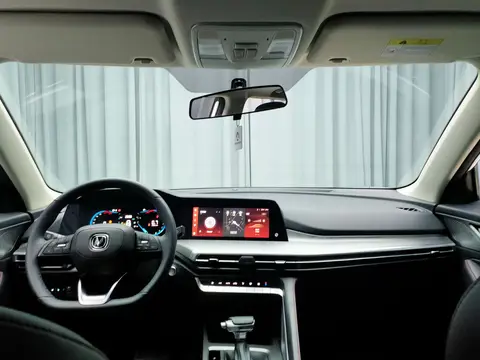 2022款 长安 CS35 PLUS 1.4T 改款 蓝鲸NE 豪华型 自动挡