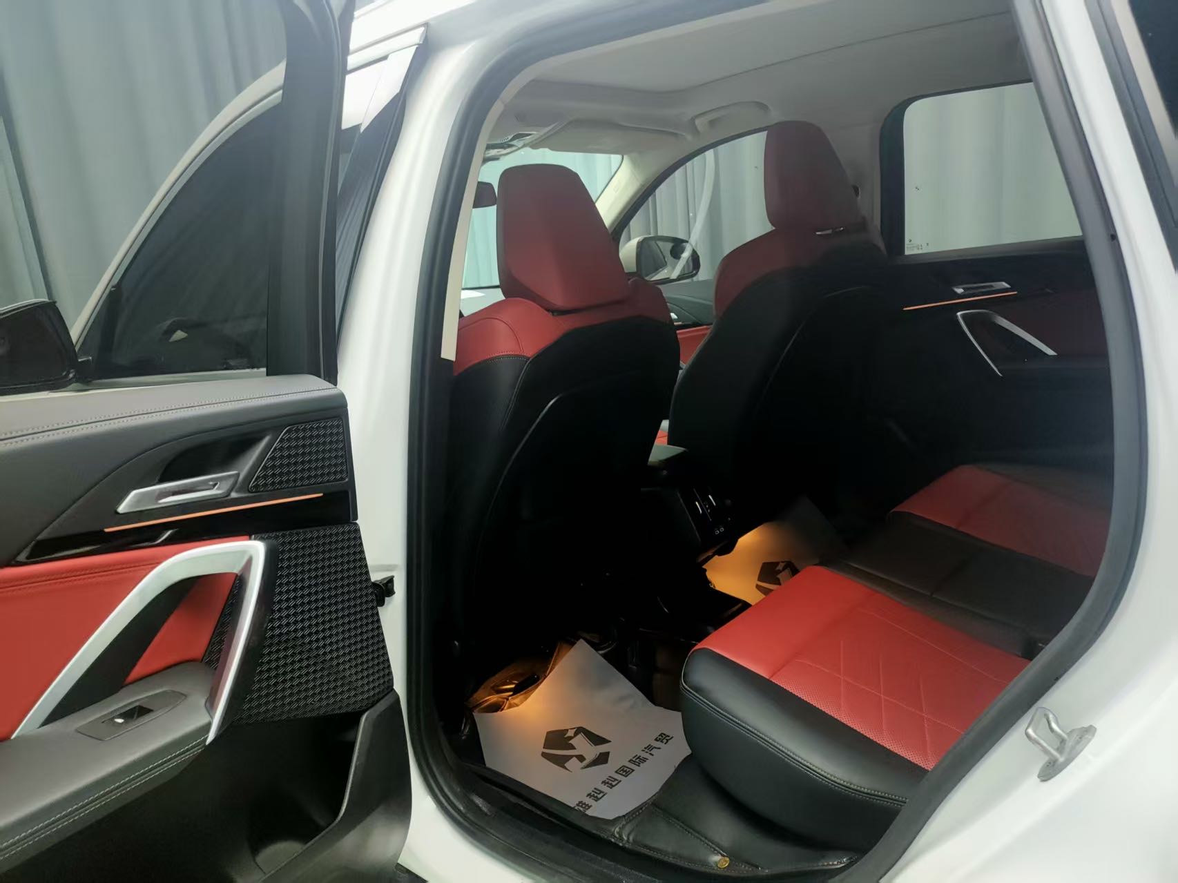 宝马X1sDrive20Li X设计