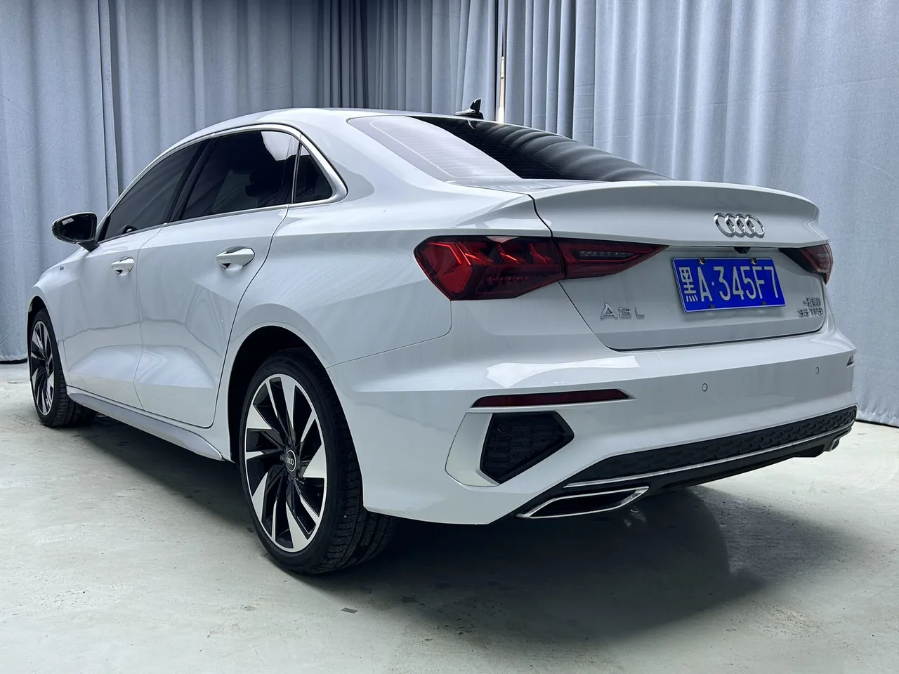 2023款 奥迪 A3L Limousine 35TFSl时尚运动型