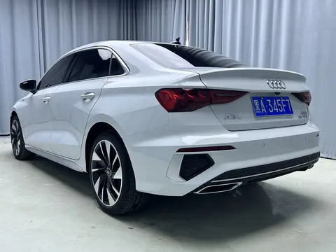 2023款 奥迪 A3L Limousine 35TFSl时尚运动型