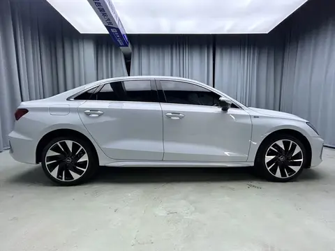 2023款 奥迪 A3L Limousine 35TFSl时尚运动型