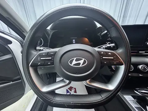 2023款 现代 伊兰特 精英版