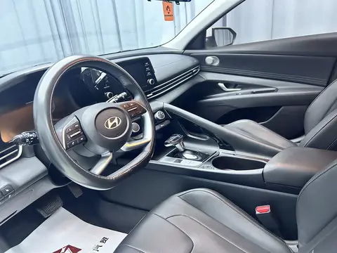 2023款 现代 伊兰特 精英版