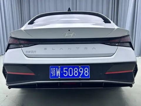 2023款 现代 伊兰特 精英版