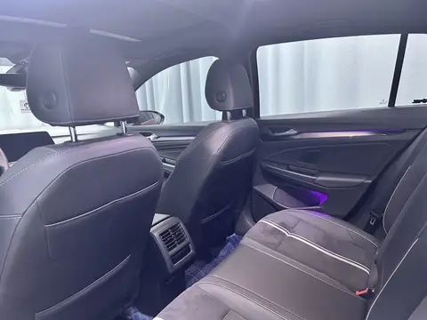 2023款 高尔夫 DSG 280 R-Line lite