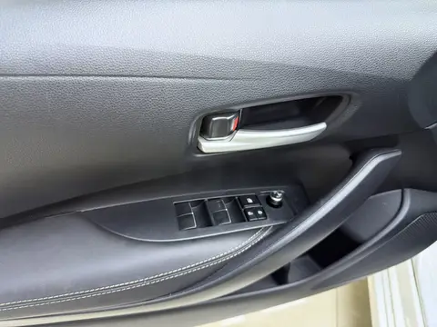 Toyota Corolla 2023 модельного года, 1,5 л, версия «Элит»