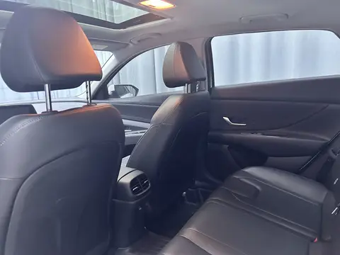 2022款 现代 伊兰特 尊贵版