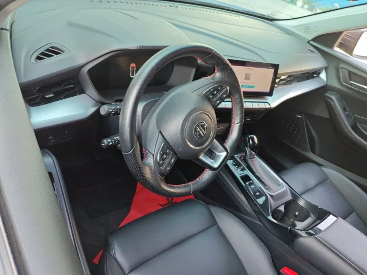 MG5 2022 модельного года, 180DVVT CVT, версия «Youth Flagship»