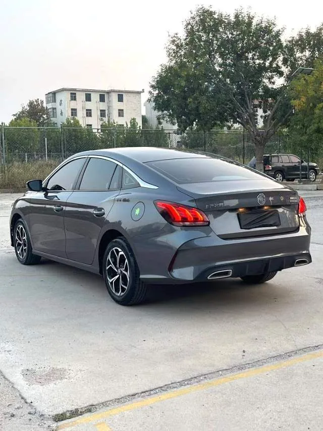 MG5 2022 модельного года, 180DVVT CVT, версия «Youth Flagship»