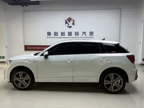 2022款 奥迪 Q2L 时尚动感
