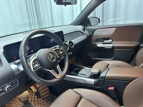 2021款 奔驰 GLB180 动感型