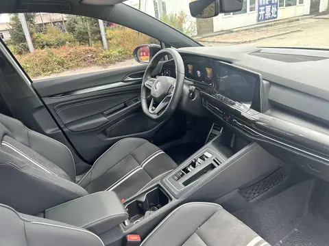 Golf 2023 года, DSG 280 R-Line
